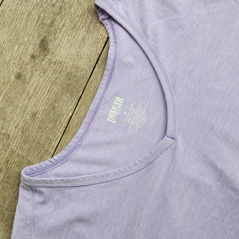 Duluth Light Purple Lavender Activewear V-Neck Workout T-Shirt Size Medium - Picture 4 of 6